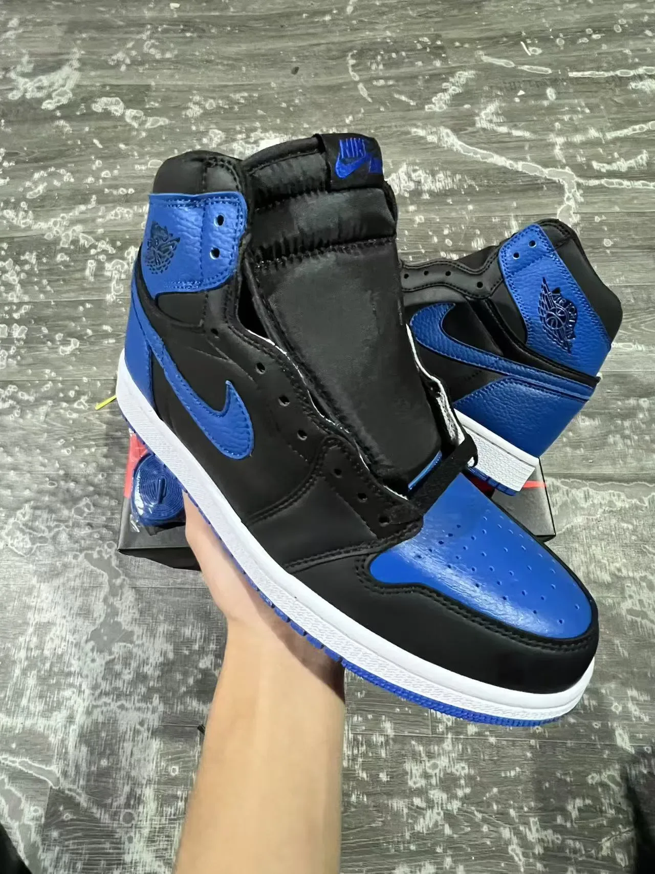Air Jordan 1 أسود أزرق ملكي جلد أحذية كرة السلة 2