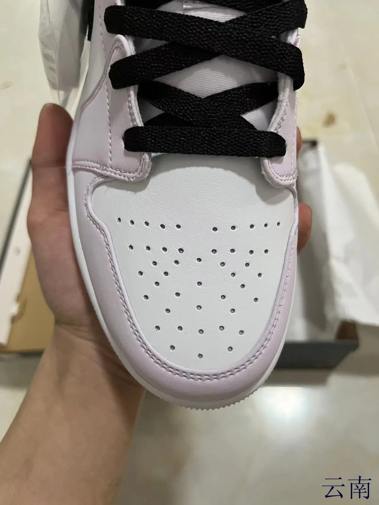 Air Jordan 1 High 紫白黑篮球鞋 3