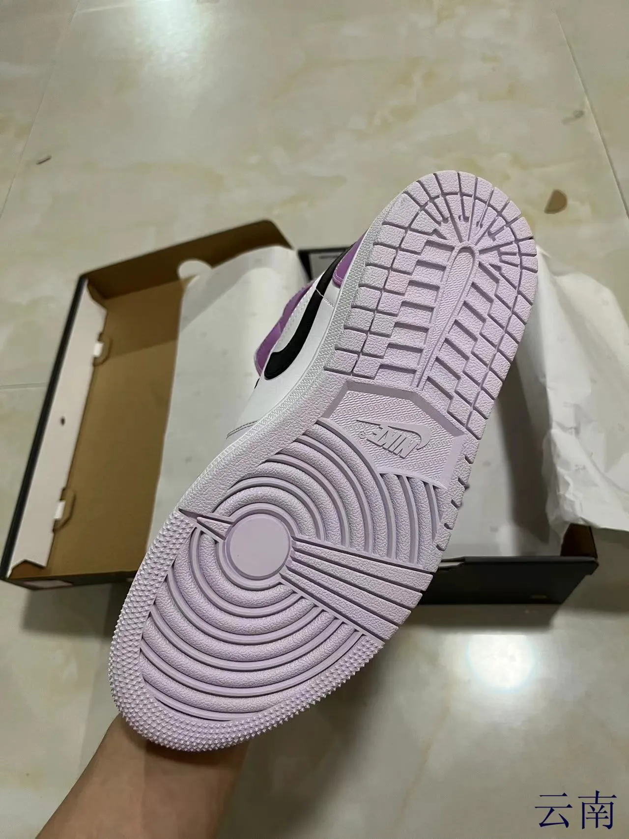 Air Jordan 1 High 紫白黑篮球鞋 5