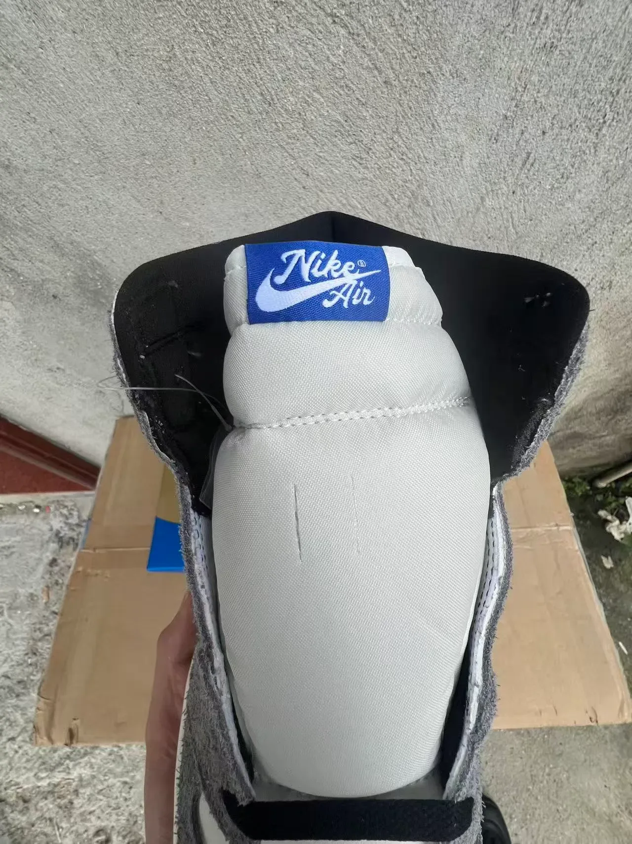 Air Jordan 1 हाई टॉप ग्रे सफेद काला सोने का बास्केटबॉल जूते 4