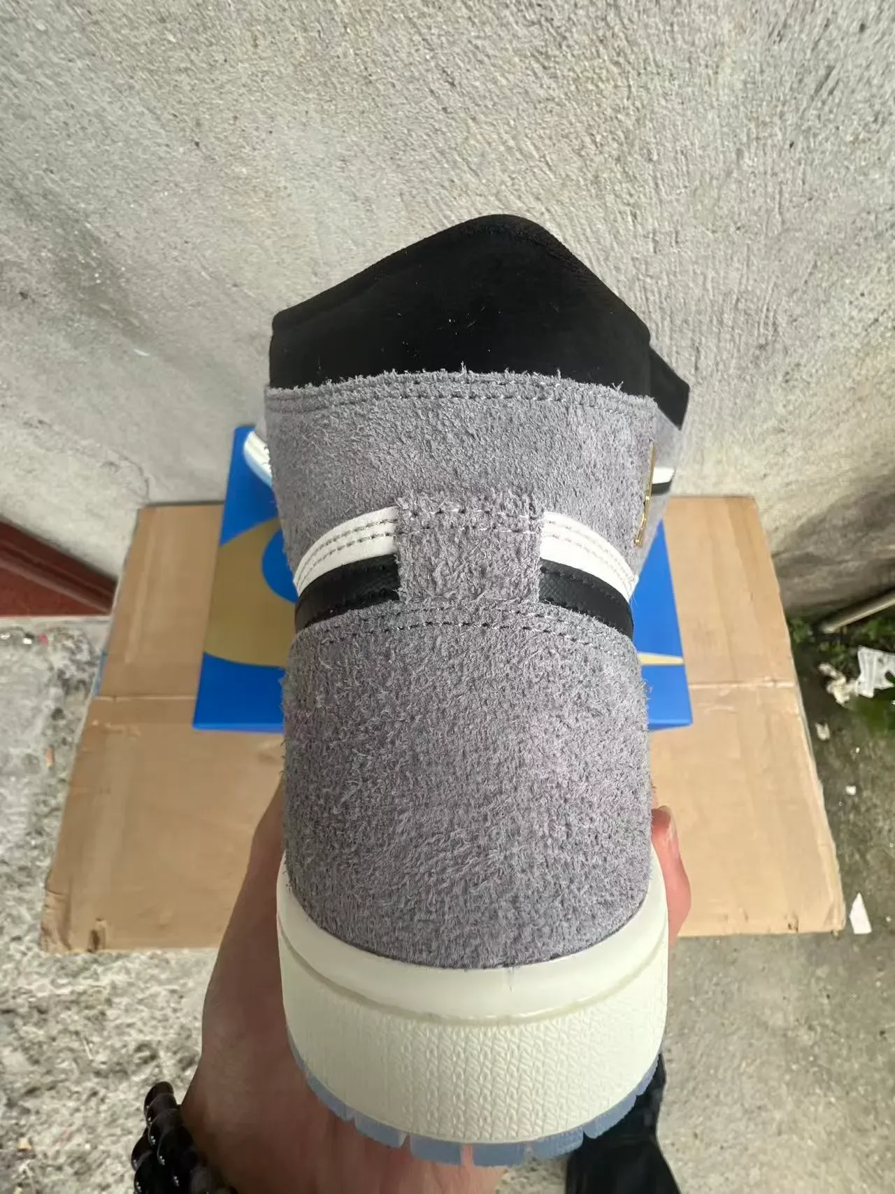Air Jordan 1 हाई टॉप ग्रे सफेद काला सोने का बास्केटबॉल जूते 8