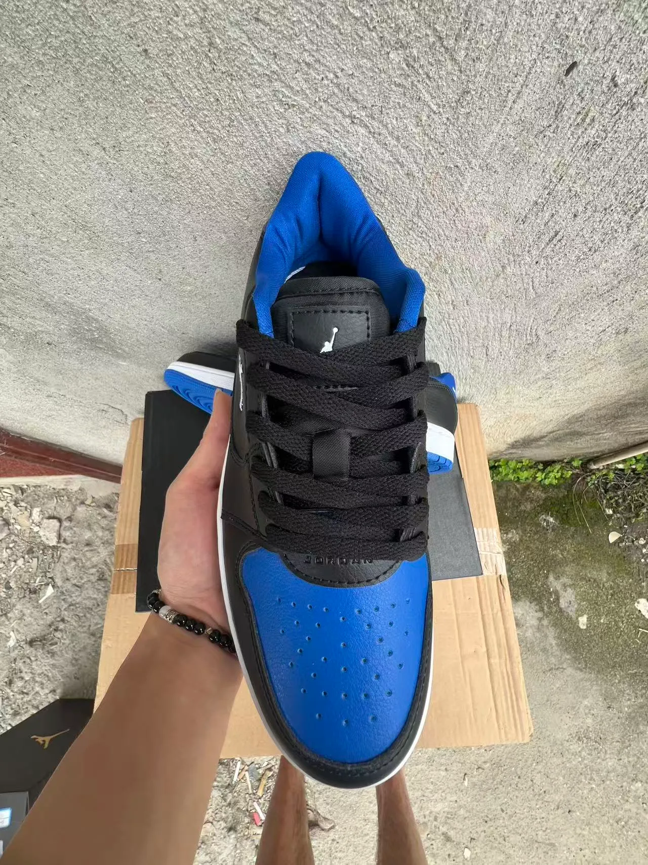 حذاء سنيكرز لايف ستايل Air Jordan 1 Low أسود وأزرق ملكي وأبيض 3