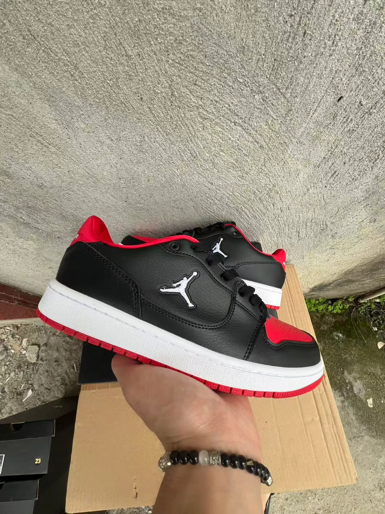 حذاء سنيكرز لايف ستايل Air Jordan 1 Low أسود وأزرق ملكي وأبيض 21