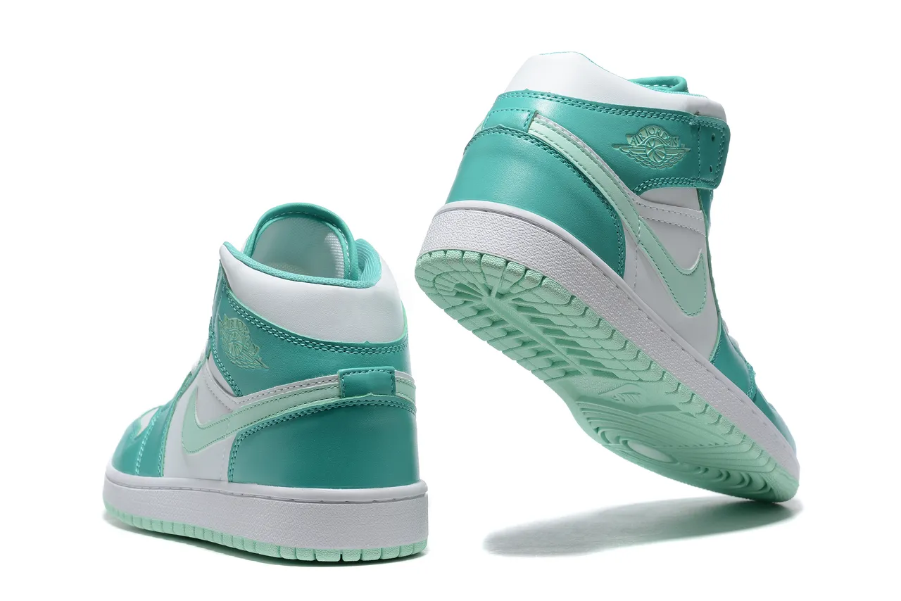 Zapatillas de baloncesto Air Jordan 1 verde menta y blanco 3