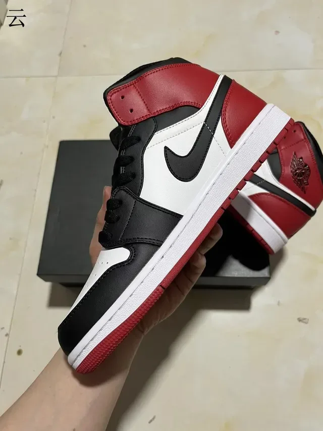 Air Jordan 1 Red Black High-Top Leather-Paneled Basketball Shoes 5