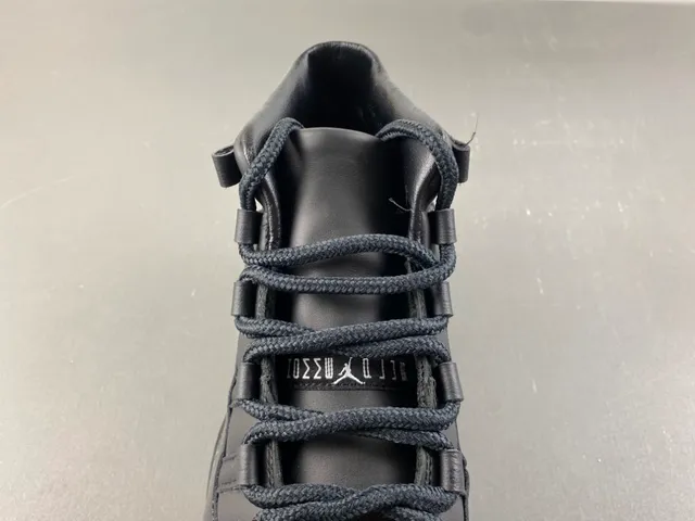 Tênis de basquete Air Jordan 11 em couro envernizado preto 6