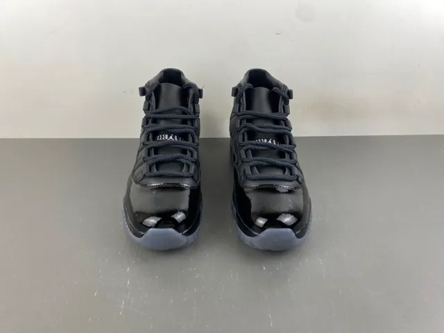 Tênis de basquete Air Jordan 11 em couro envernizado preto 12