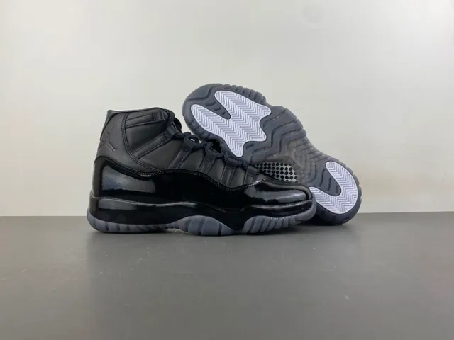 Tênis de basquete Air Jordan 11 em couro envernizado preto 13