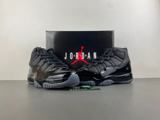 Tênis de basquete Air Jordan 11 em couro envernizado preto 14