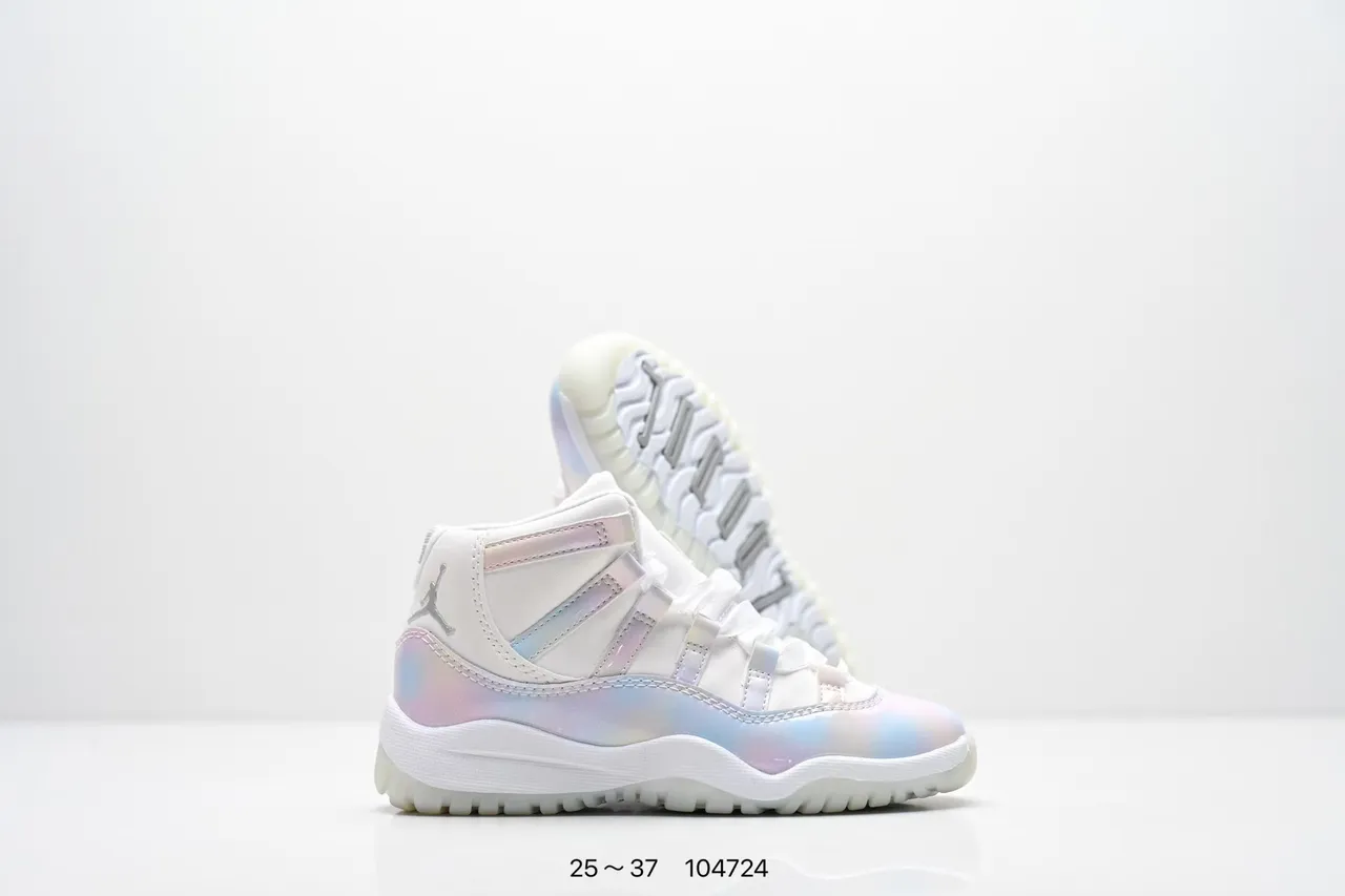 Tênis de basquete Air Jordan 11 com estampa de galáxia branco e roxo 15