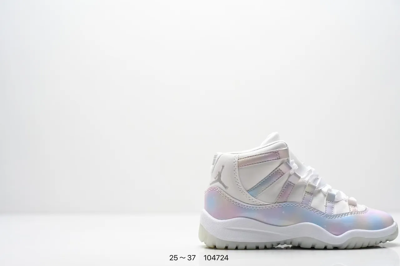 Tênis de basquete Air Jordan 11 com estampa de galáxia branco e roxo 16
