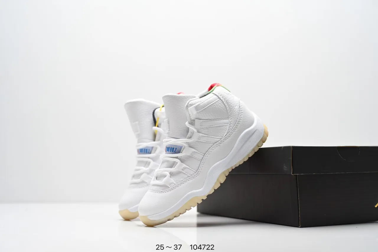Tênis de basquete Air Jordan 11 com estampa de galáxia branco e roxo 21