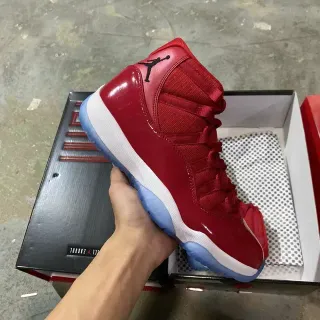 Air Jordan 11 Glossy Red White Blue أحذية كرة السلة
