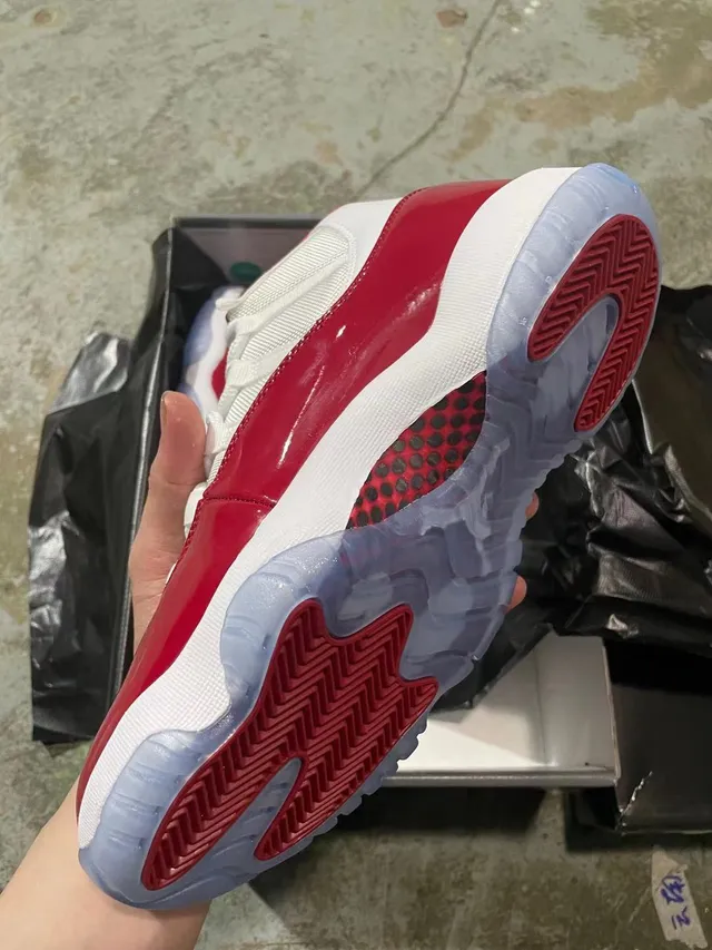Air Jordan 11 جيم ريد جلد لامع حذاء كرة السلة 4