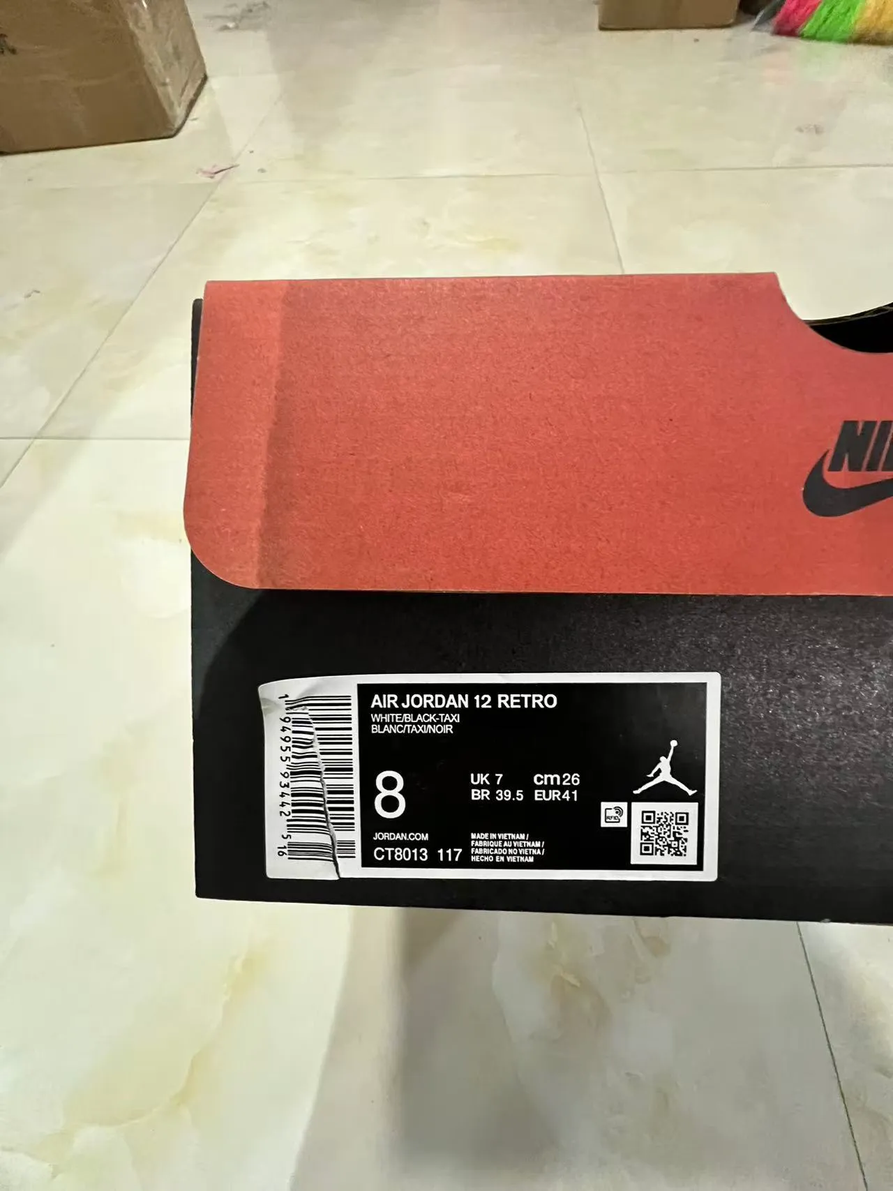 Tênis de basquete Air Jordan 12 branco preto dourado com trava de cadarço 10