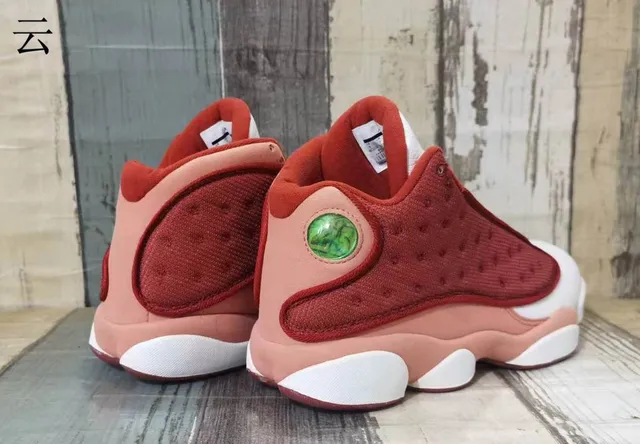 Zapatillas de baloncesto Air Jordan 13 rojas y blancas 3
