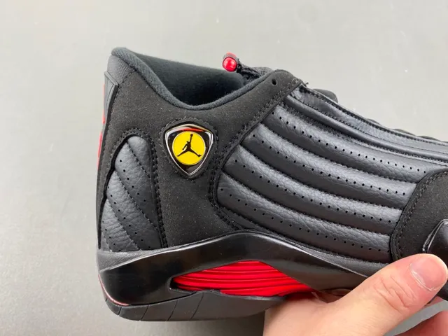 Air Jordan 14 काले लाल बास्केटबॉल जूते 17