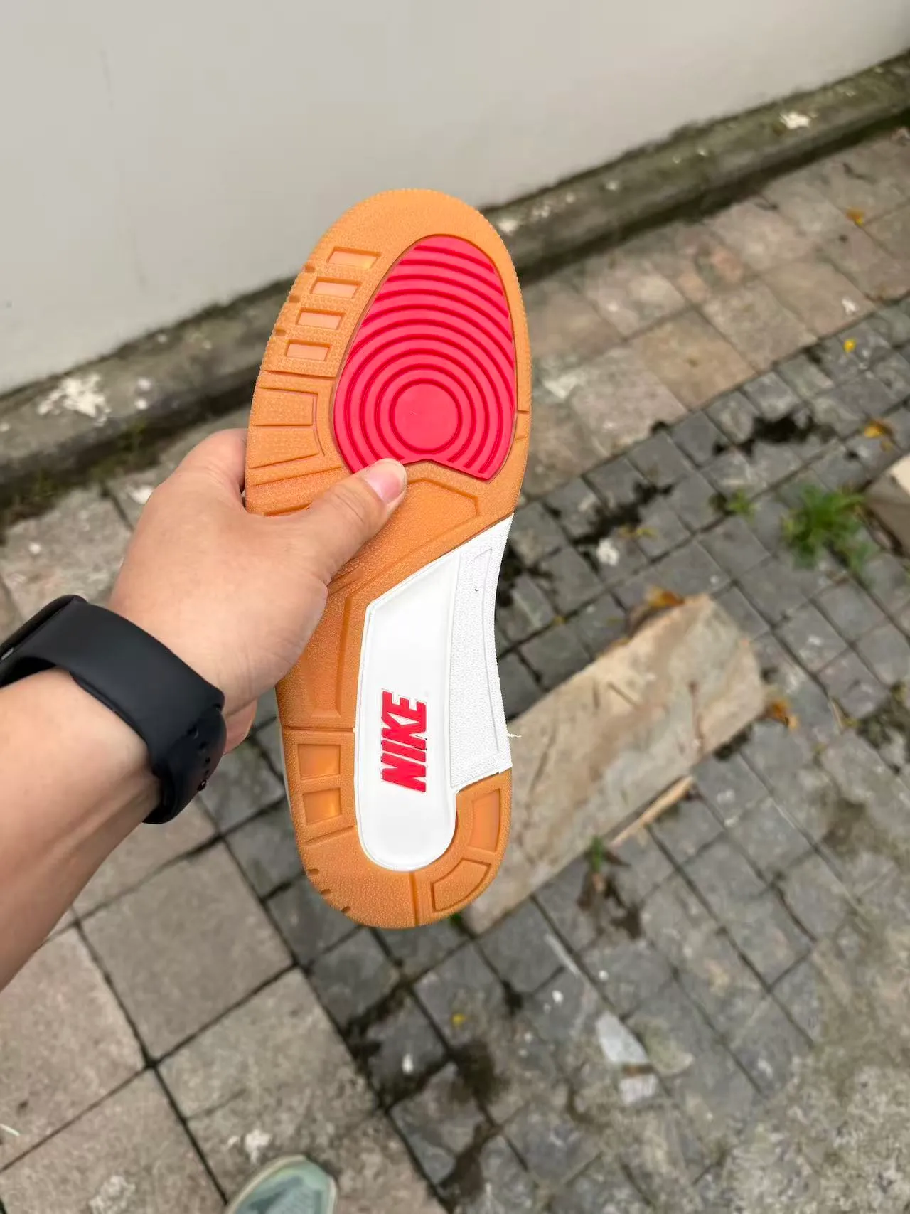 Air Jordan 3 Bege e Vermelho tênis lifestyle 7