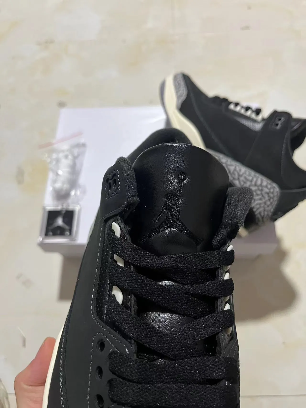 Tênis de basquete Air Jordan 3 com estampa de elefante preta 4