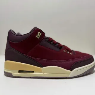Tênis de basquete de cano alto Air Jordan 3 em camurça bordô
