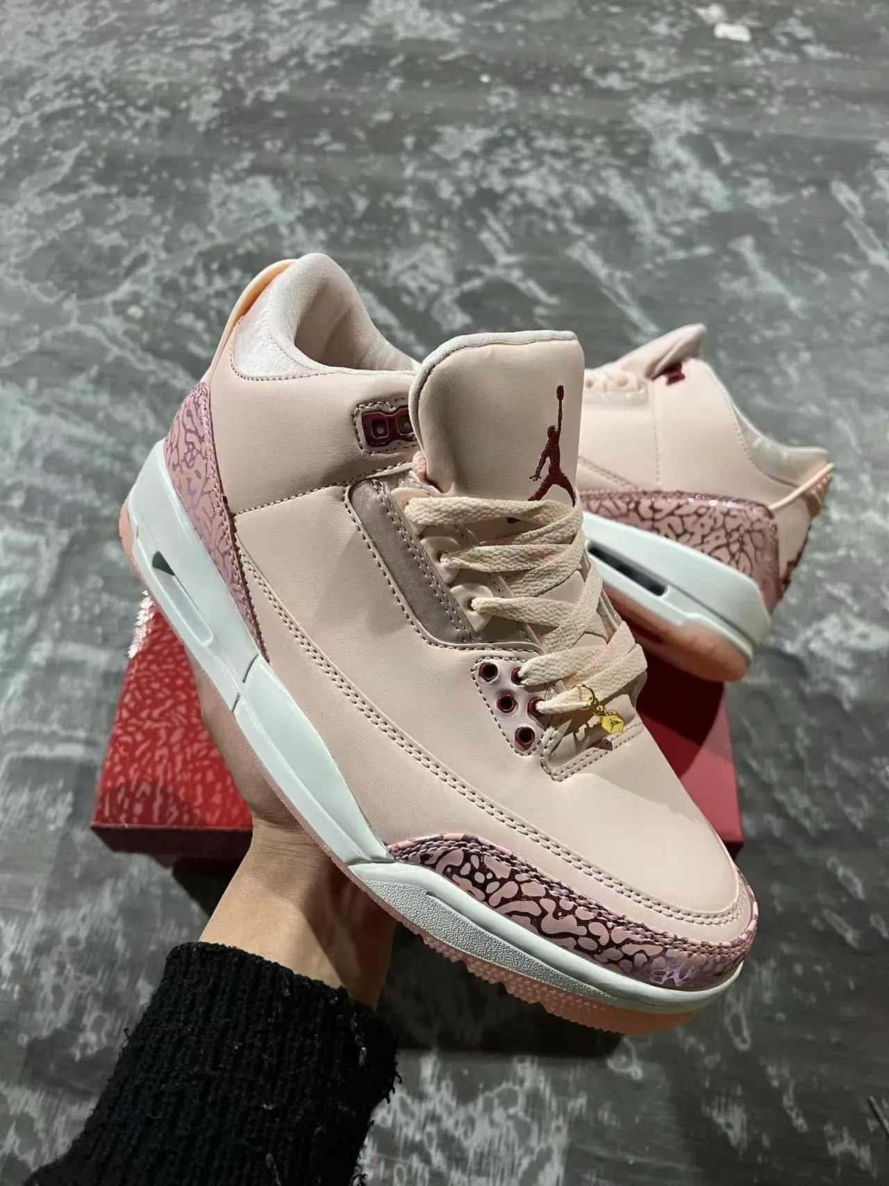 Air Jordan 3 Pale Pink Elephant Print Basketball Shoes 2