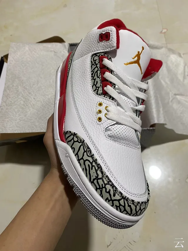 Tênis de basquete Air Jordan 3 branco cimento vermelho 2