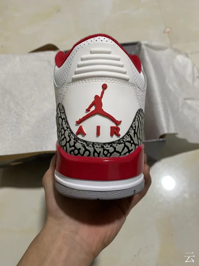 Tênis de basquete Air Jordan 3 branco cimento vermelho 6