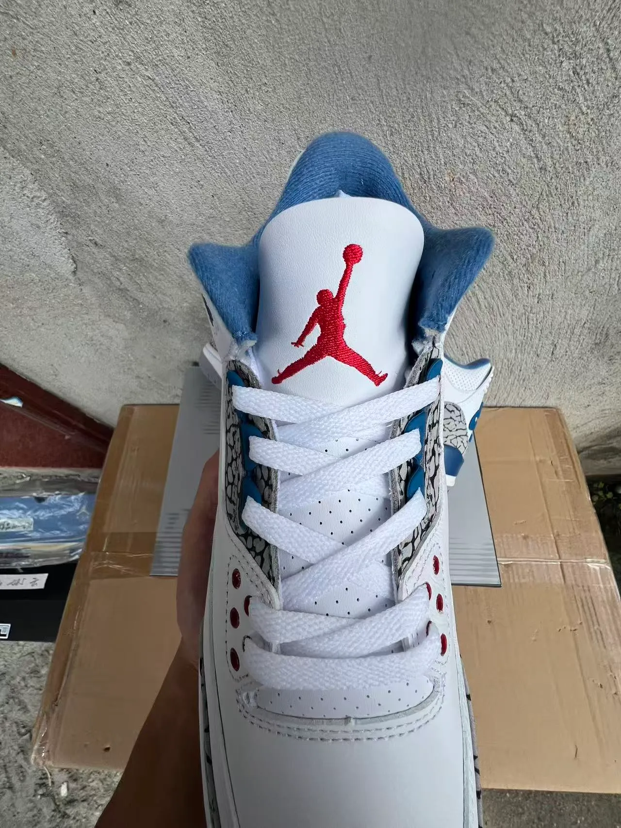 Zapatillas de baloncesto Air Jordan 3 blanco y azul royal con estampado de elefante 4