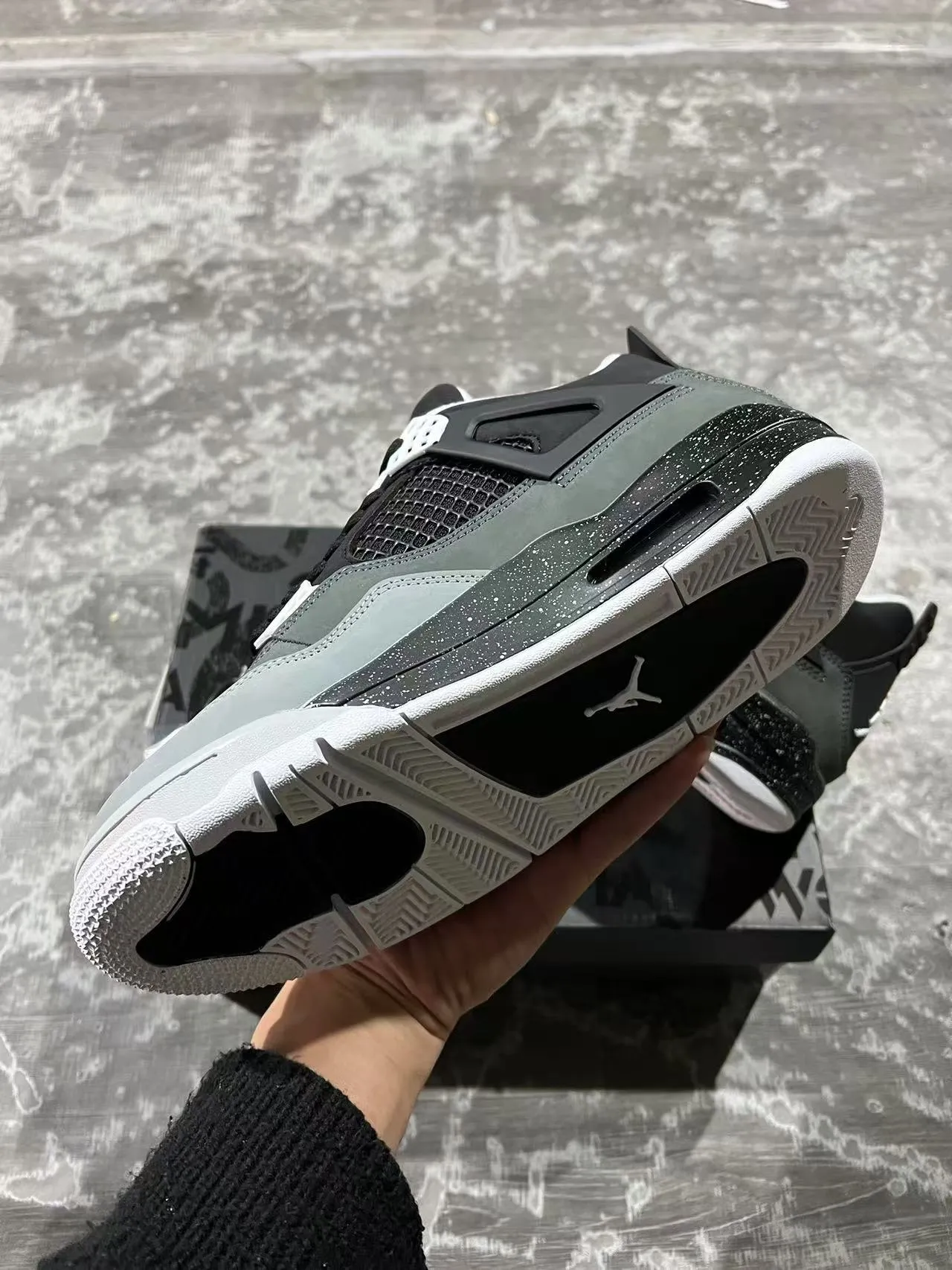 Air Jordan 4 黑灰斑点篮球鞋 6