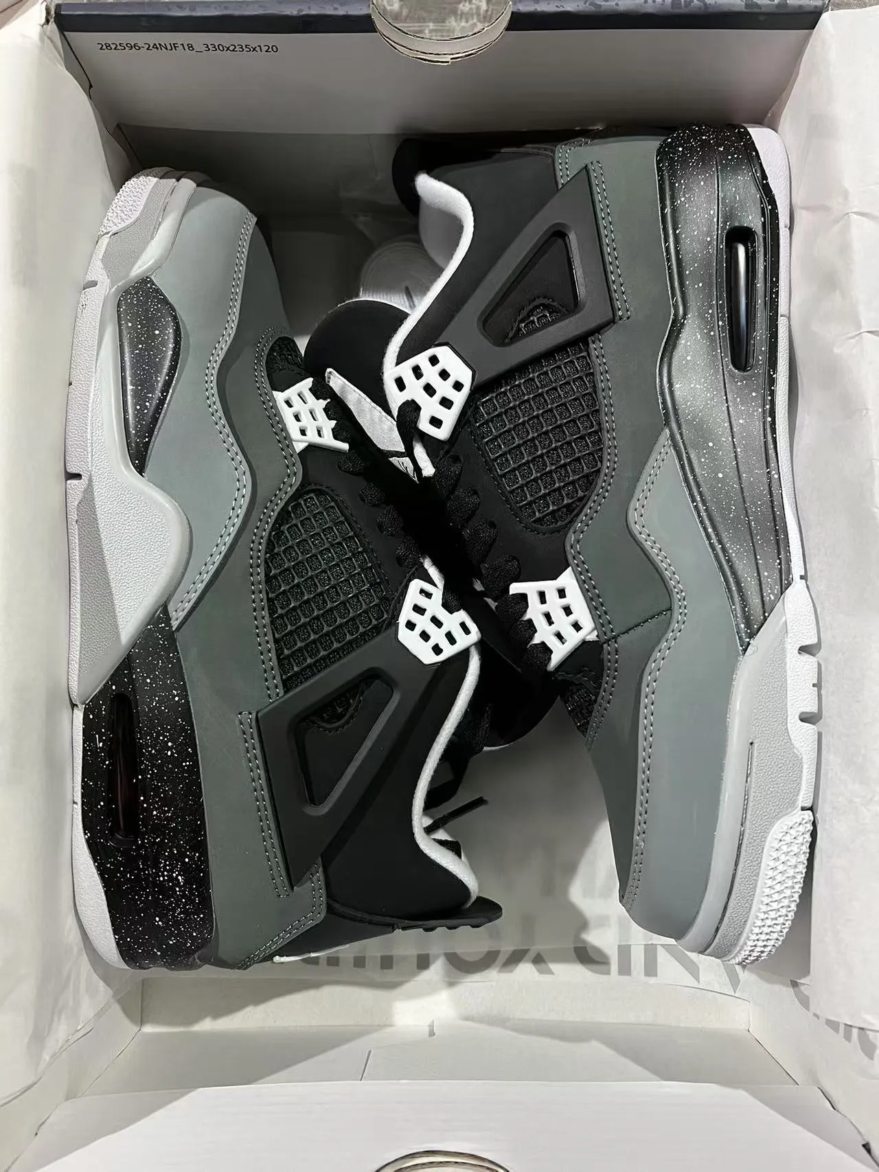 Air Jordan 4 黑灰斑点篮球鞋 9