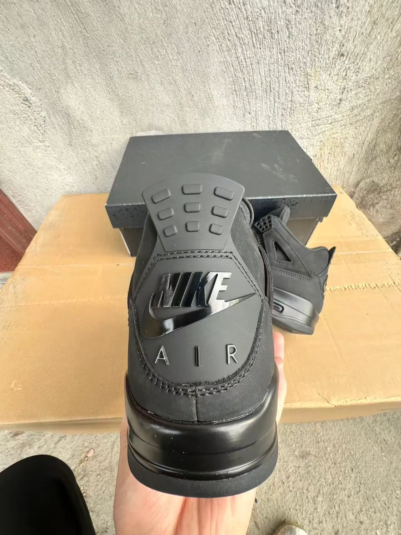 Tênis de basquete Air Jordan 4 preto monocromático 8