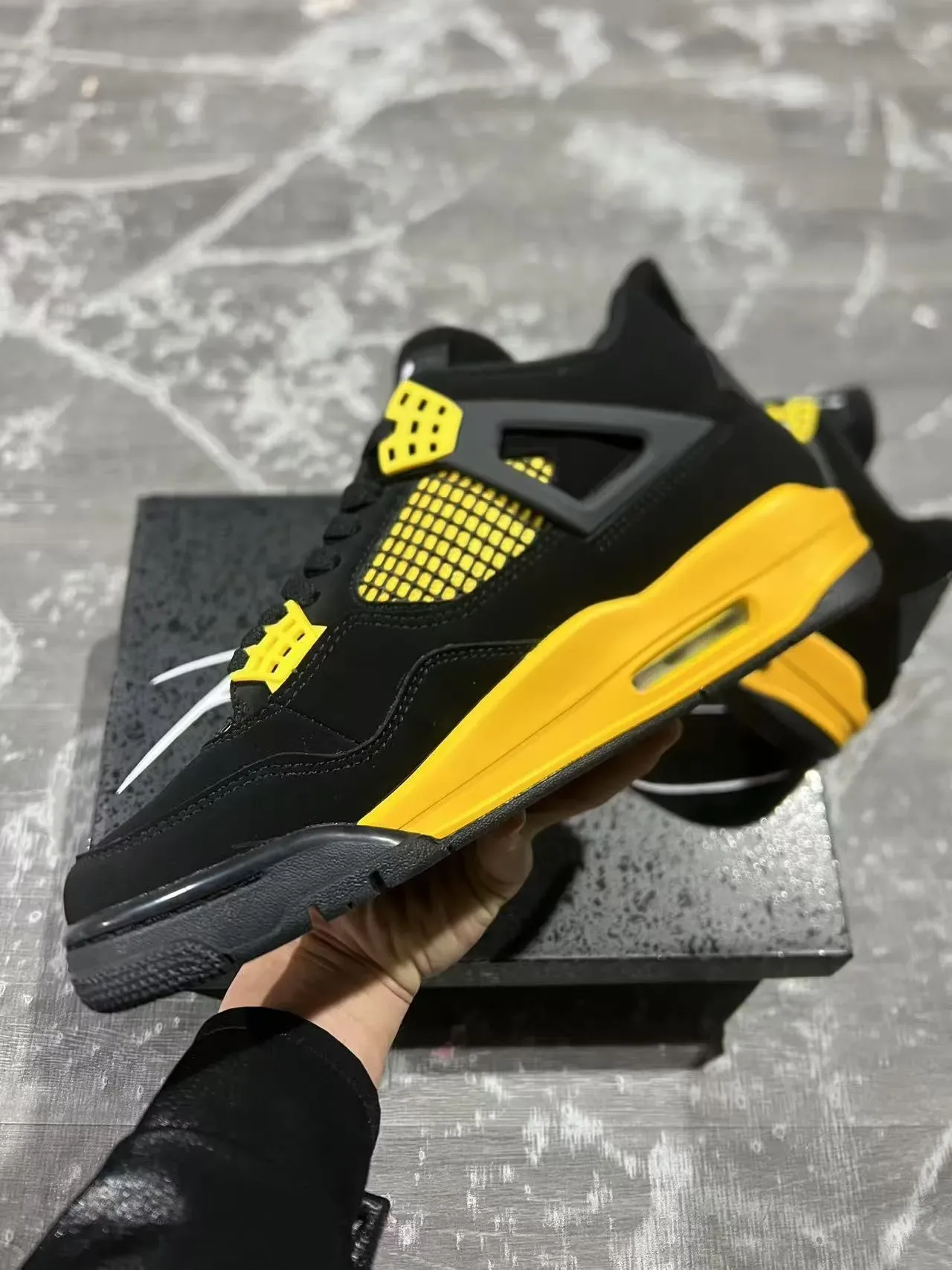 Air Jordan 4 Tênis de Basquete Preto Amarelo 5