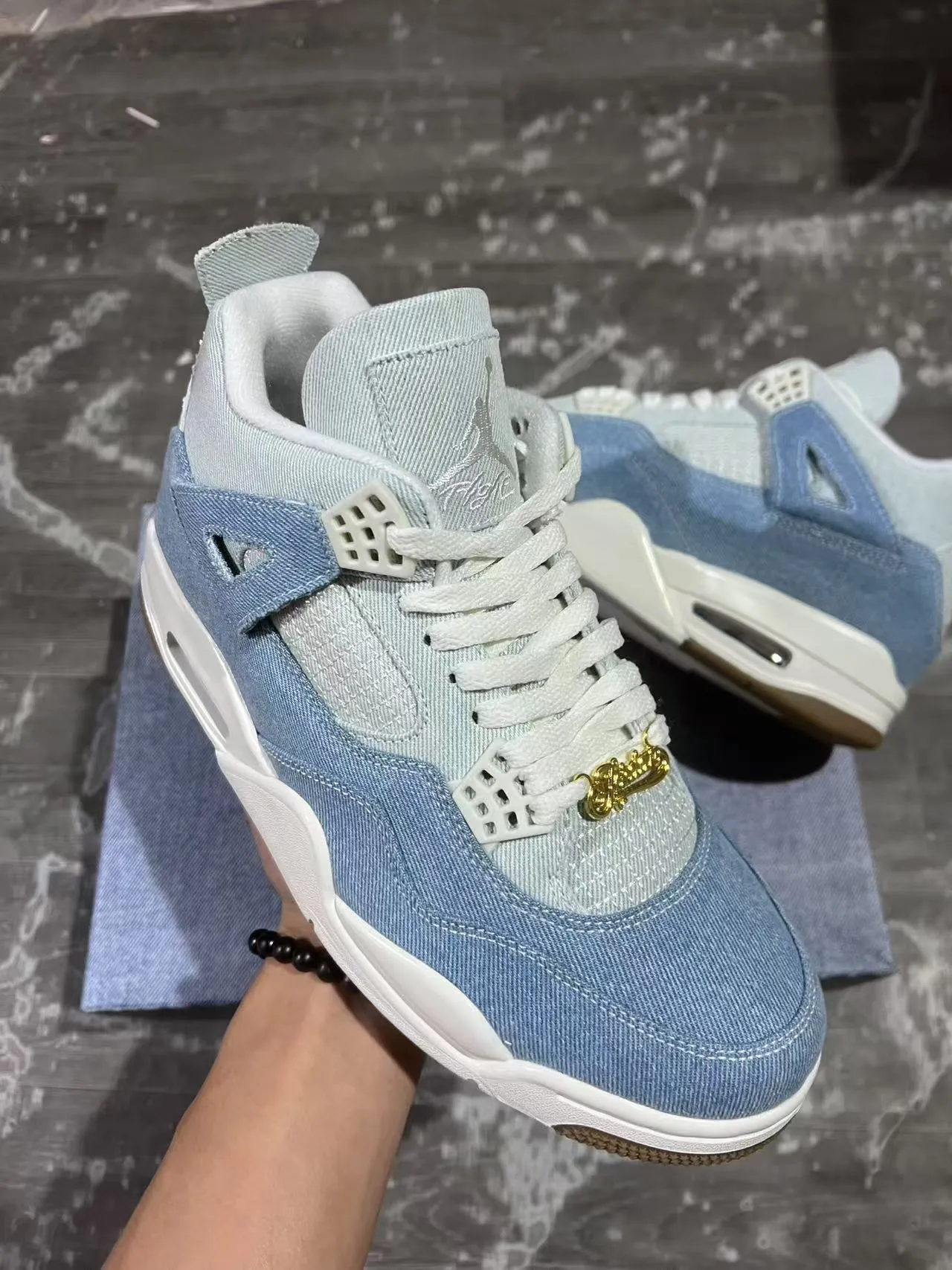 Air Jordan 4 ডেনিম হালকা নীল সাদা গাম বাস্কেটবল জুতো 2
