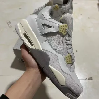 Air Jordan 4 Cinza Claro Off-White Tênis de Basquete