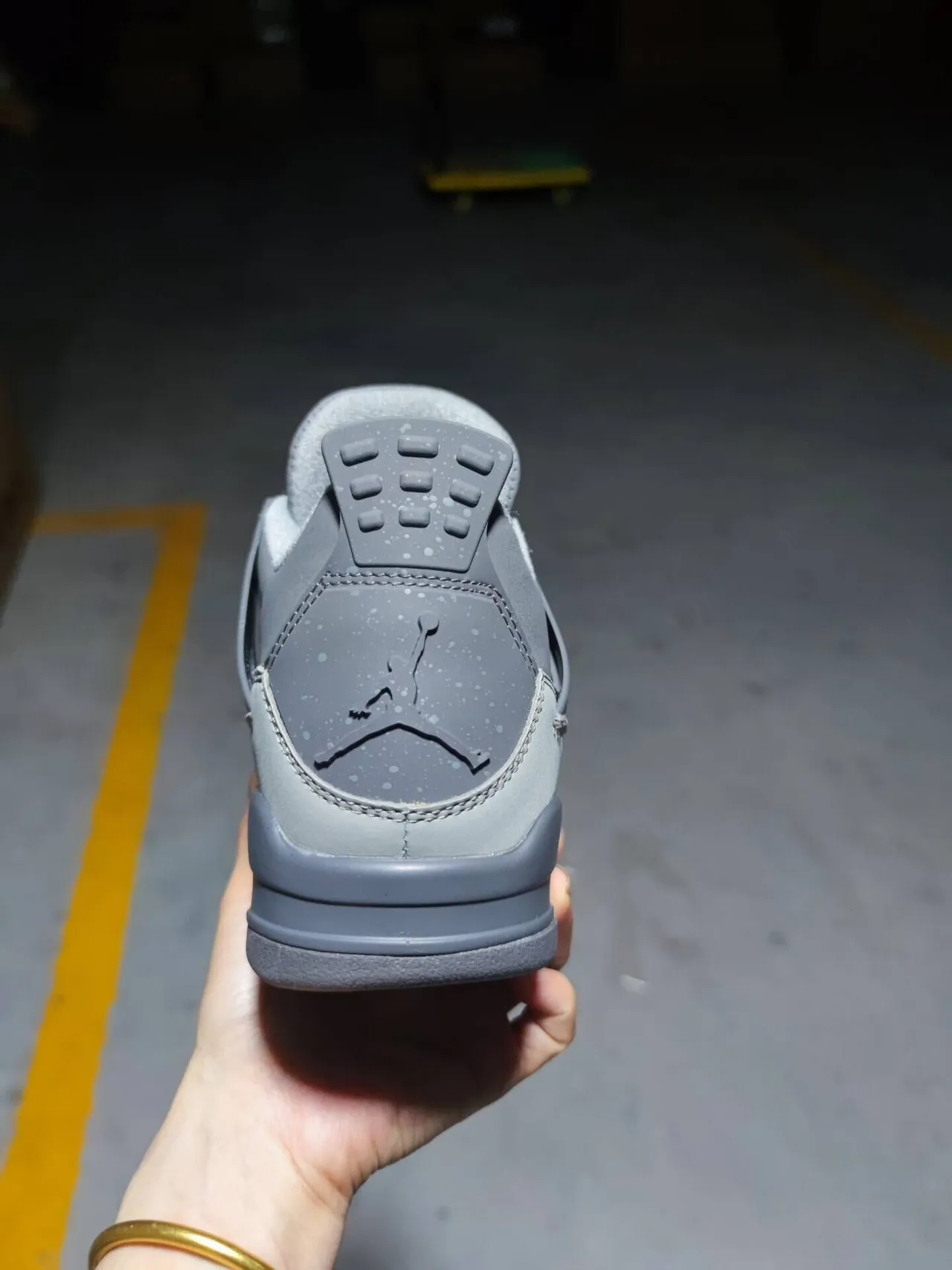 Chaussures de basketball Air Jordan 4 gris monochrome 6