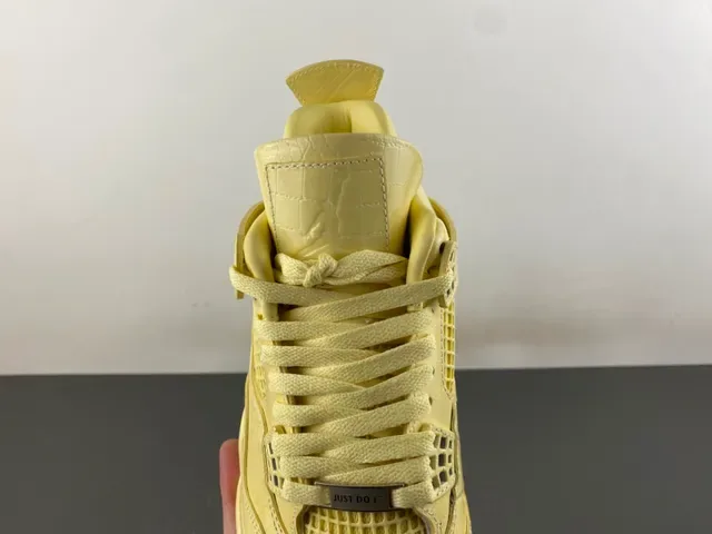 Air Jordan 4 Monochromatic Yellow Basketball Shoes 5