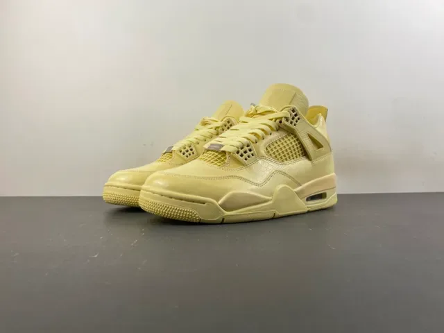 Air Jordan 4 Monochromatic Yellow Basketball Shoes 9
