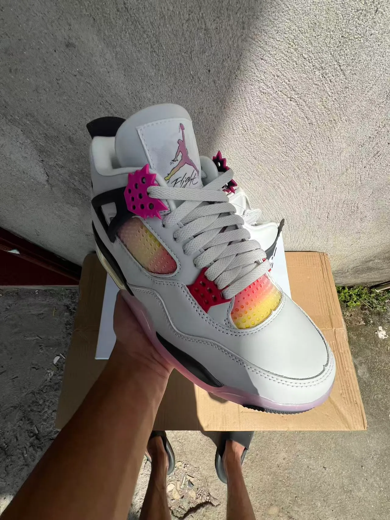 Air Jordan 4 সাদা কালো গোলাপি গ্রেডিয়েন্ট মেশ বাস্কেটবল জুতা 2