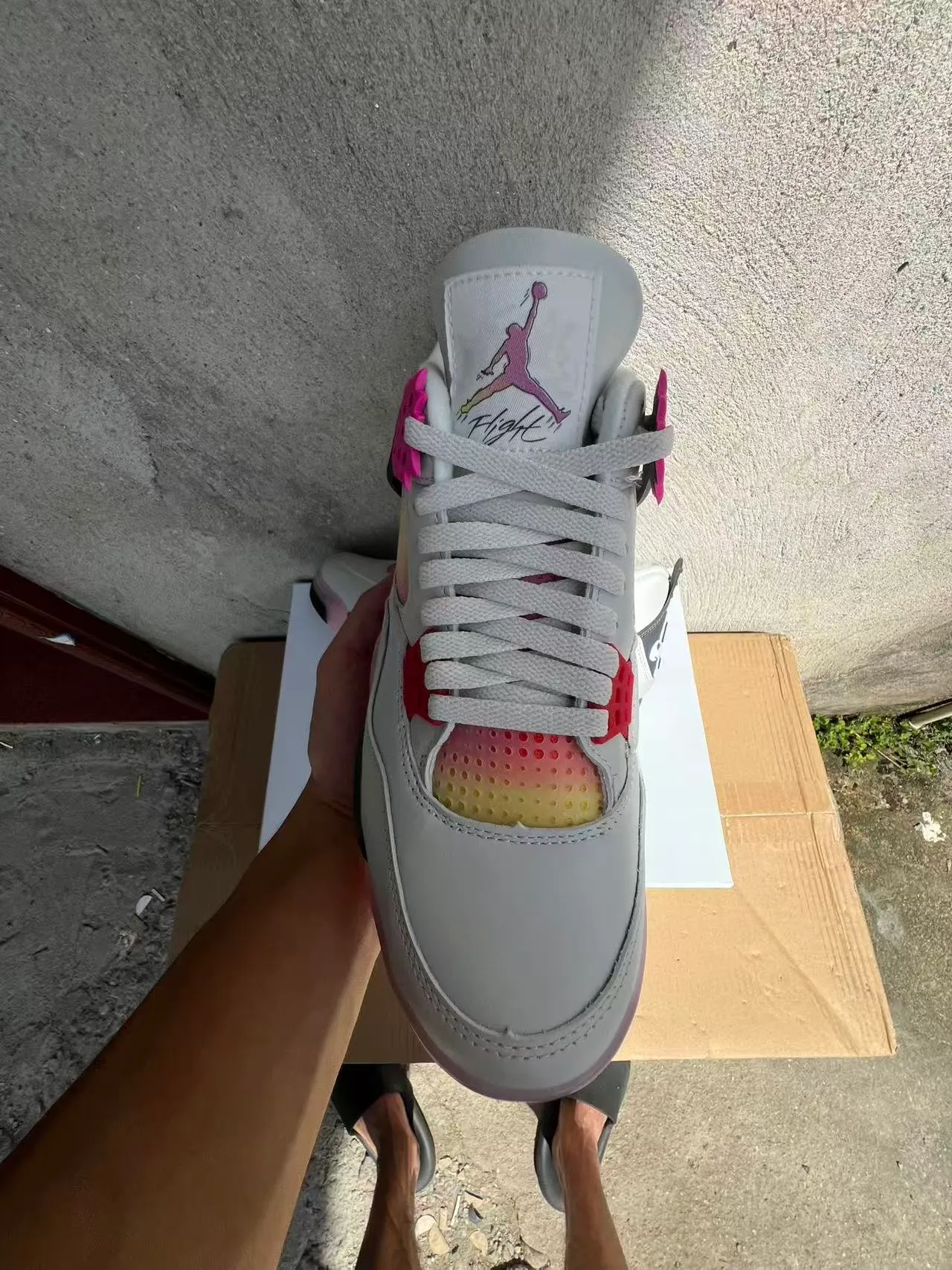 Air Jordan 4 সাদা কালো গোলাপি গ্রেডিয়েন্ট মেশ বাস্কেটবল জুতা 3