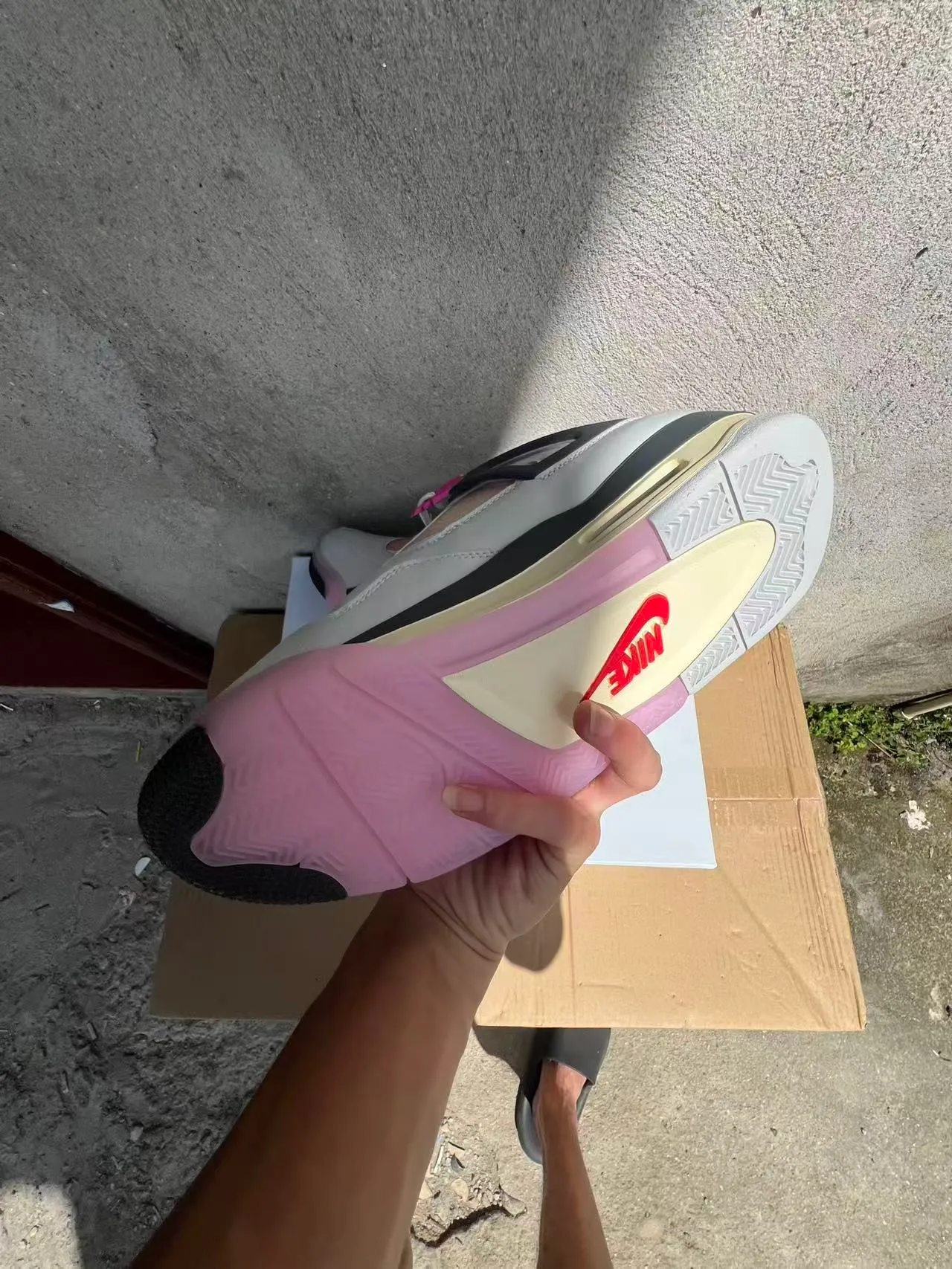 Air Jordan 4 সাদা কালো গোলাপি গ্রেডিয়েন্ট মেশ বাস্কেটবল জুতা 6