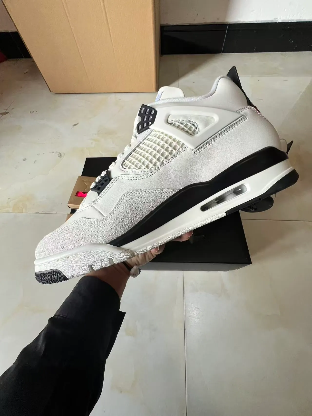 Tênis de basquete Air Jordan 4 branco preto vermelho 5