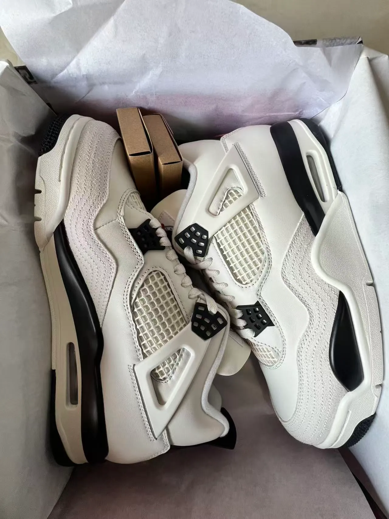 Tênis de basquete Air Jordan 4 branco preto vermelho 9