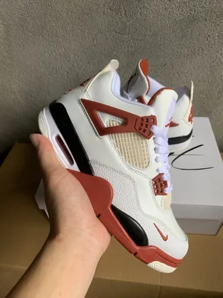 حذاء كرة السلة Air Jordan 4 أبيض وأحمر 6
