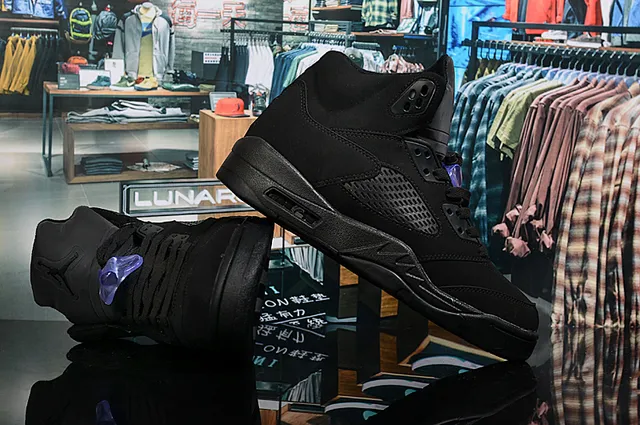 Tênis de basquete Air Jordan 5 totalmente preto 3