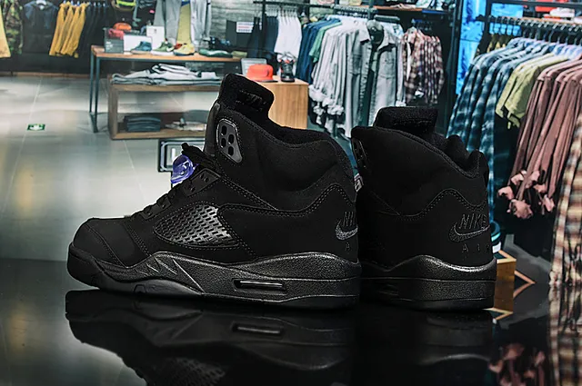 Tênis de basquete Air Jordan 5 totalmente preto 5