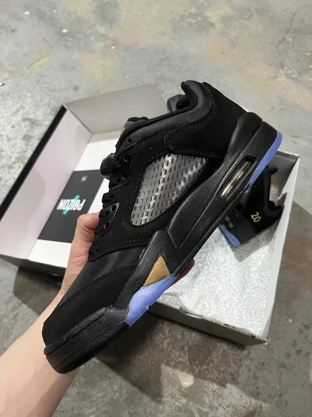 Chaussures de basketball Air Jordan 5 Noir et Or '20' 3
