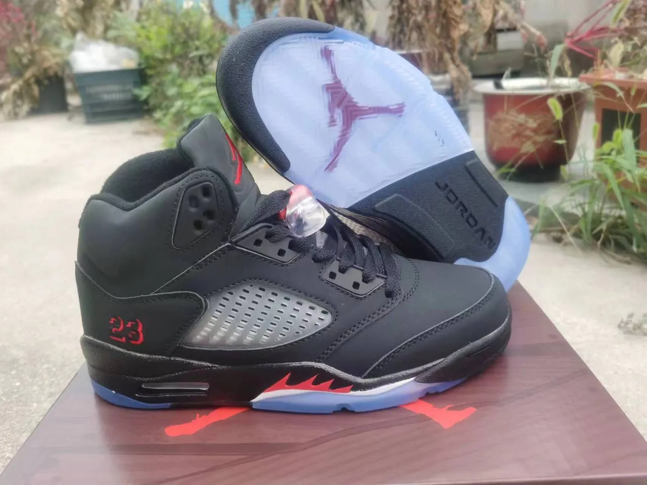 Air Jordan 5 أسود أحمر أزرق أحذية كرة السلة 2