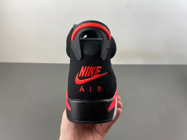 أحذية كرة السلة Air Jordan 6 أسود أحمر أبيض 4