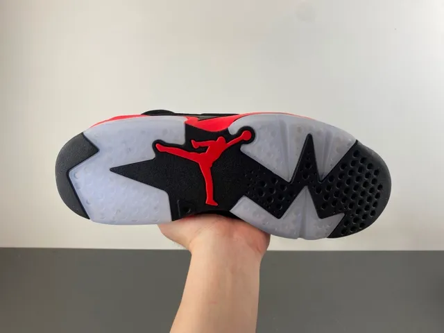 أحذية كرة السلة Air Jordan 6 أسود أحمر أبيض 10