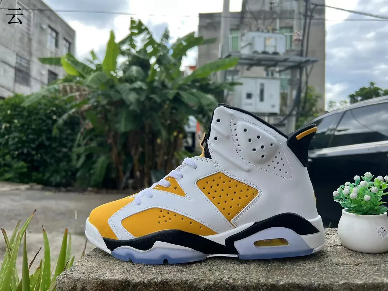 Air Jordan 6 White Yellow Black Basketball Shoes 3